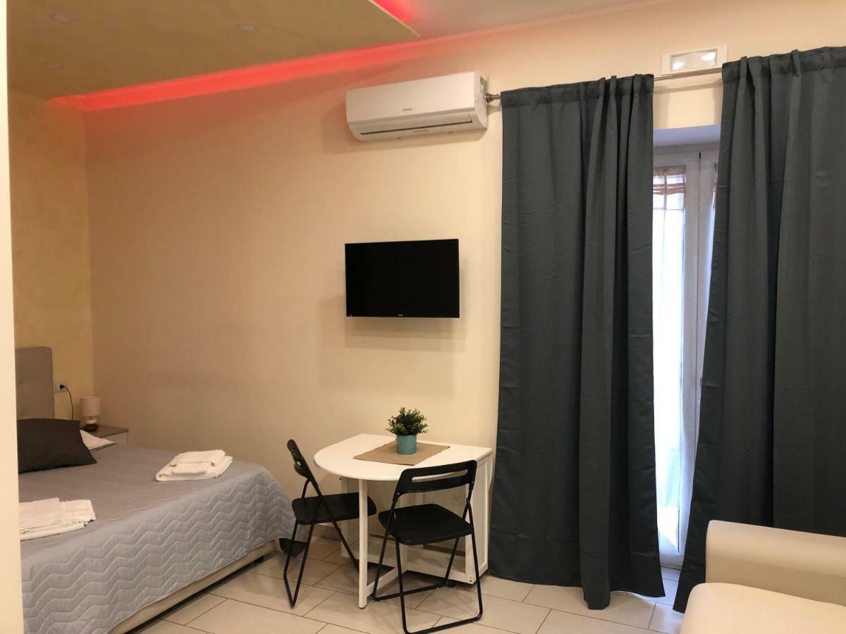 Room25Mq Picasso Cercola Kültér fotó