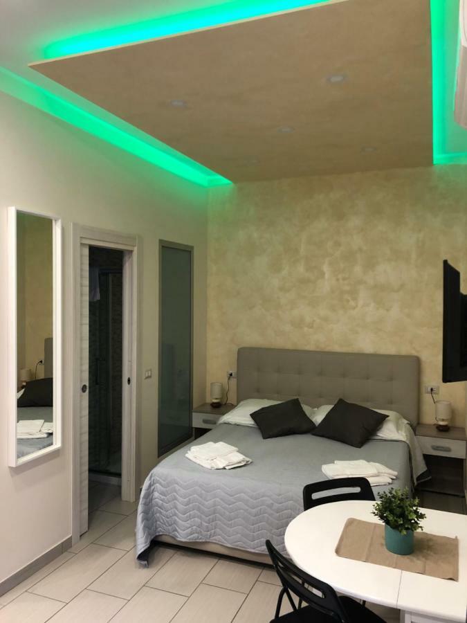 Room25Mq Picasso Cercola Kültér fotó